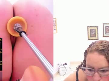Paulina_Davis_ Chaturbate stream image from February 12, 2025
