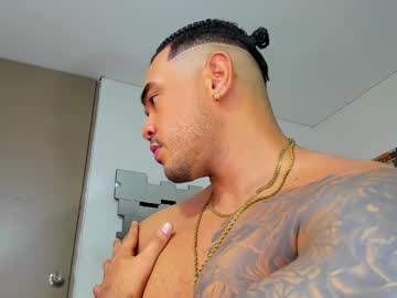 Zeus_Strong93 Chaturbate stream image from February 12, 2025