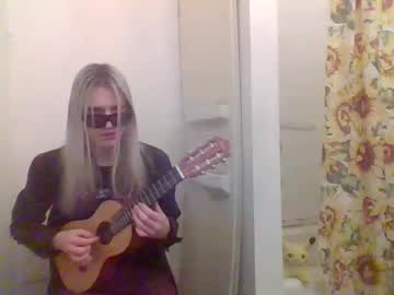 Hey_Mikky Chaturbate stream image from February 12, 2025
