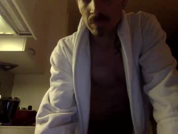 Jonathanantwerp Chaturbate stream image from February 12, 2025