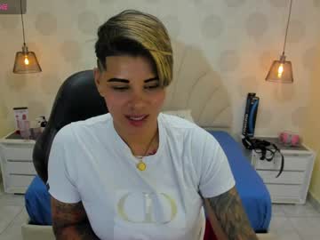 Karolandluna Chaturbate stream image from February 12, 2025