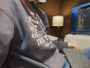 Makemeyours24 Chaturbate stream image from February 12, 2025