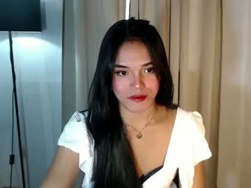 Queenyana Chaturbate stream image from February 12, 2025