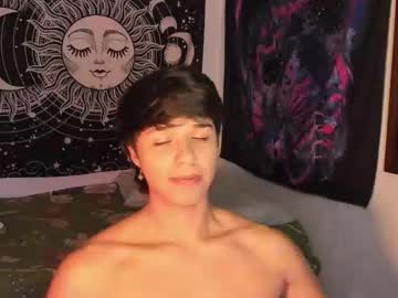 Victorino_Jhonson Chaturbate stream image from February 12, 2025