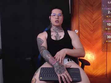Aaronsmith2_ Chaturbate stream image from February 13, 2025