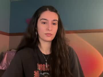 Bluntbabe Chaturbate stream image from February 13, 2025