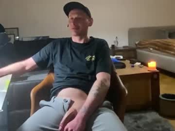 Gilbertlachsmann Chaturbate stream image from February 13, 2025