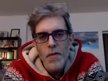 Oggs48 Chaturbate stream image from February 13, 2025