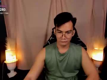 000batman000 Chaturbate stream image from February 13, 2025