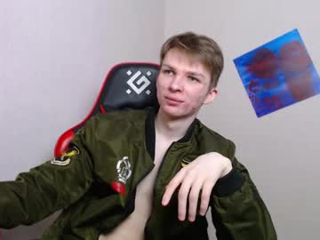 Mnsbstvar Chaturbate stream image from February 13, 2025