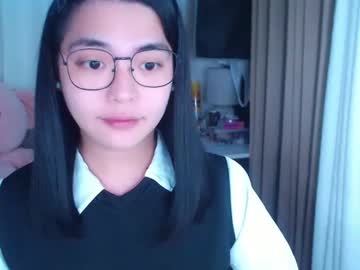 Zhaviahale Chaturbate stream image from February 13, 2025