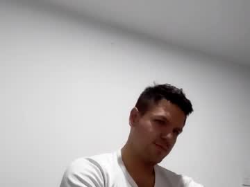 Cristopher3042 Chaturbate stream image from February 13, 2025