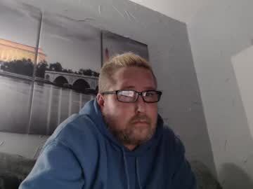 Jlonglake Chaturbate stream image from February 13, 2025