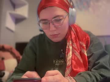 Selenebaby Chaturbate stream image from February 13, 2025