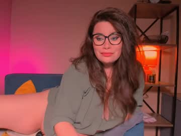 Laverna_Black Chaturbate stream image from February 13, 2025