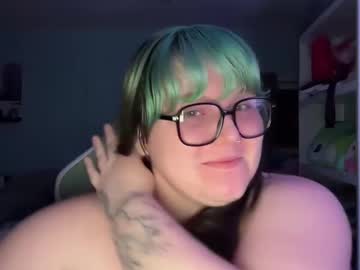 Bumblebeebuzzer Chaturbate stream image from February 13, 2025