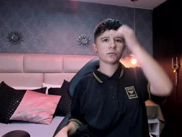 Camithompson Chaturbate stream image from February 13, 2025