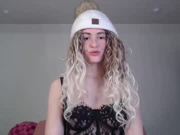 Ellavesper Chaturbate stream image from February 13, 2025
