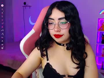 Iamveroo Chaturbate stream image from February 13, 2025