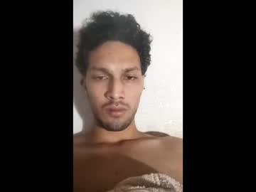 Roskof69 Chaturbate stream image from February 13, 2025