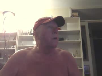 Berra3232 Chaturbate stream image from February 13, 2025