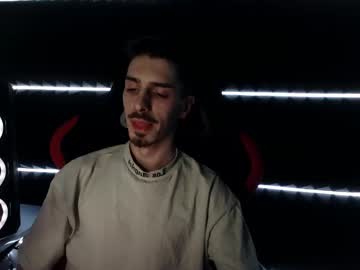 Dauik397 Chaturbate stream image from February 13, 2025