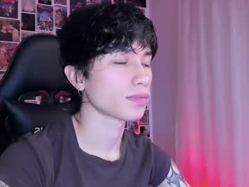 Liamelf Chaturbate stream image from February 13, 2025