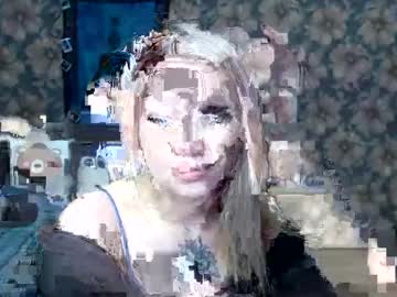 Aalicebubble Chaturbate stream image from February 13, 2025