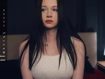 Beatrixdagley Chaturbate stream image from February 13, 2025
