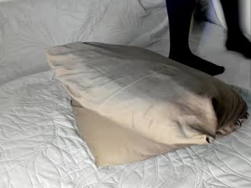 Le__Ah Chaturbate stream image from February 13, 2025