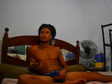 Skinnylatinman Chaturbate stream image from February 13, 2025