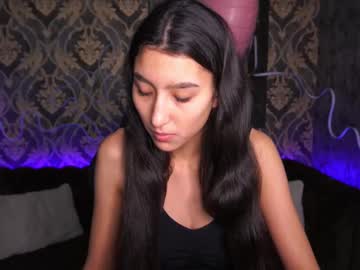 Charmmocco Chaturbate stream image from February 13, 2025