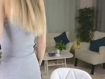Julia_Pops Chaturbate stream image from February 13, 2025