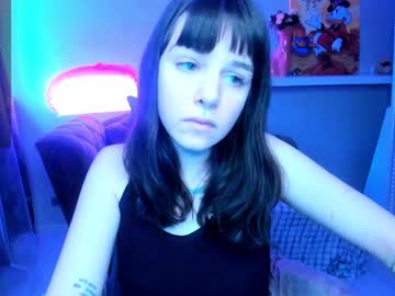Kaycyy_Blunt Chaturbate stream image from February 13, 2025