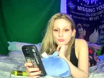 Kitana6923 Chaturbate stream image from February 13, 2025