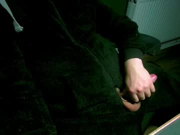 Roughwonder Chaturbate stream image from February 13, 2025