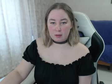 Allexalovee Chaturbate stream image from February 13, 2025