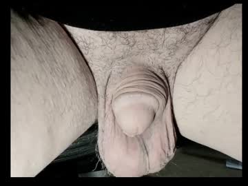 Smallman695 Chaturbate stream image from February 13, 2025