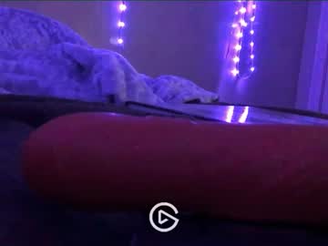 Slippery911 Chaturbate stream image from February 13, 2025