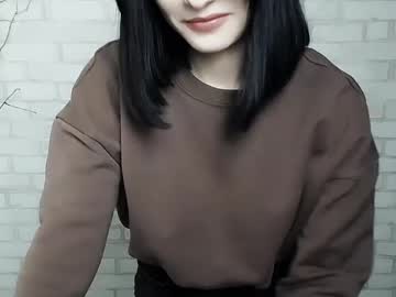 Veryveryshygirl Chaturbate stream image from February 13, 2025