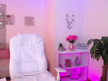Helen_Michel1 Chaturbate stream image from February 13, 2025