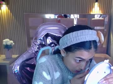 Lilith_Petit_Sub Chaturbate stream image from February 13, 2025