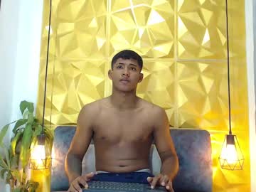 Max_1020 Chaturbate stream image from February 13, 2025