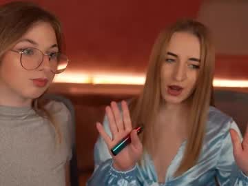 Maybelline_Newyork Chaturbate stream image from February 13, 2025