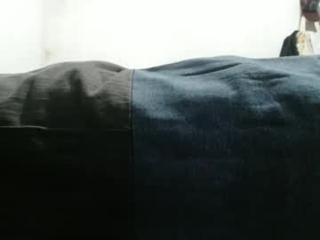 Oly152021 Chaturbate stream image from February 13, 2025