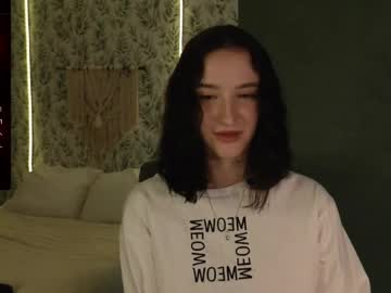 Alena_Navi Chaturbate stream image from February 13, 2025