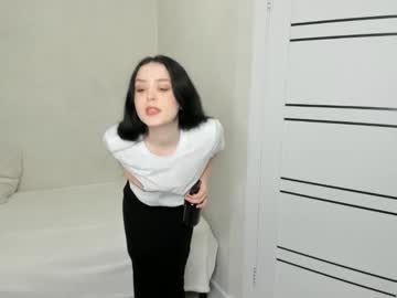 Annieparson Chaturbate stream image from February 13, 2025