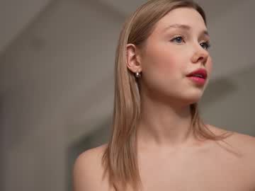 April_Blush Chaturbate stream image from February 13, 2025