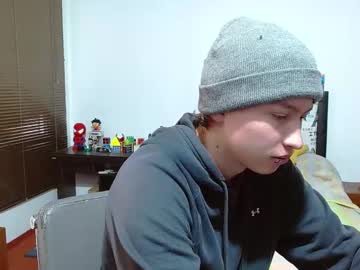 Aron_Miller18 Chaturbate stream image from February 13, 2025