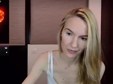 Fanny_Posy Chaturbate stream image from February 13, 2025